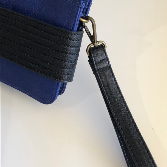 Royal blue and black clutch wristlet, gold accents - Picture 5 of 5